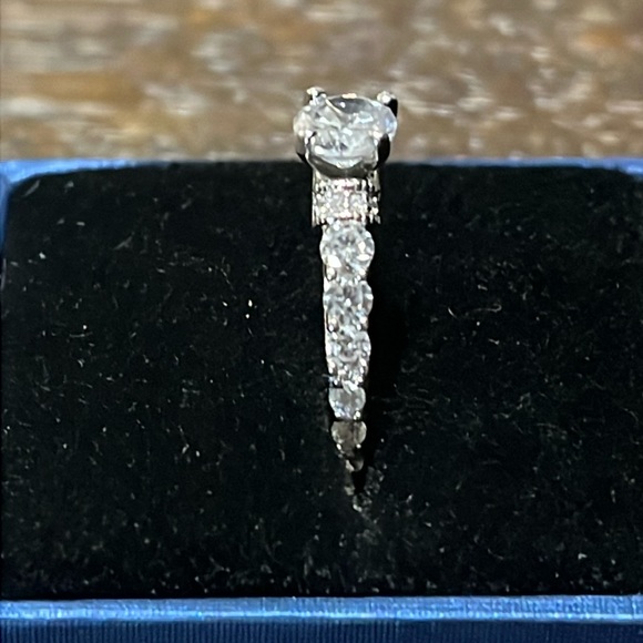 NEW 925 Sterling Silver With Lab Created Diamonds Ring In Size 8. - Picture 5 of 10